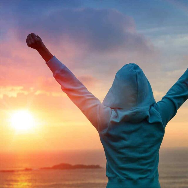 https://www.floramabiamina.com/wp-content/uploads/2018/01/img-rising-hands-640x640.jpg